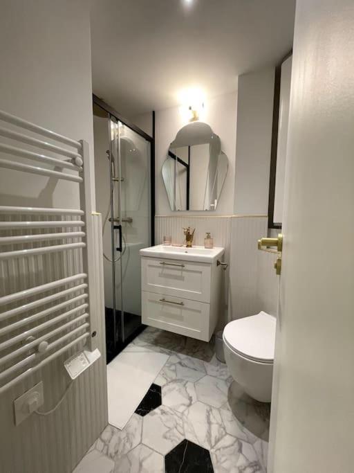 Chic Dans Le Centre De Apartamento *